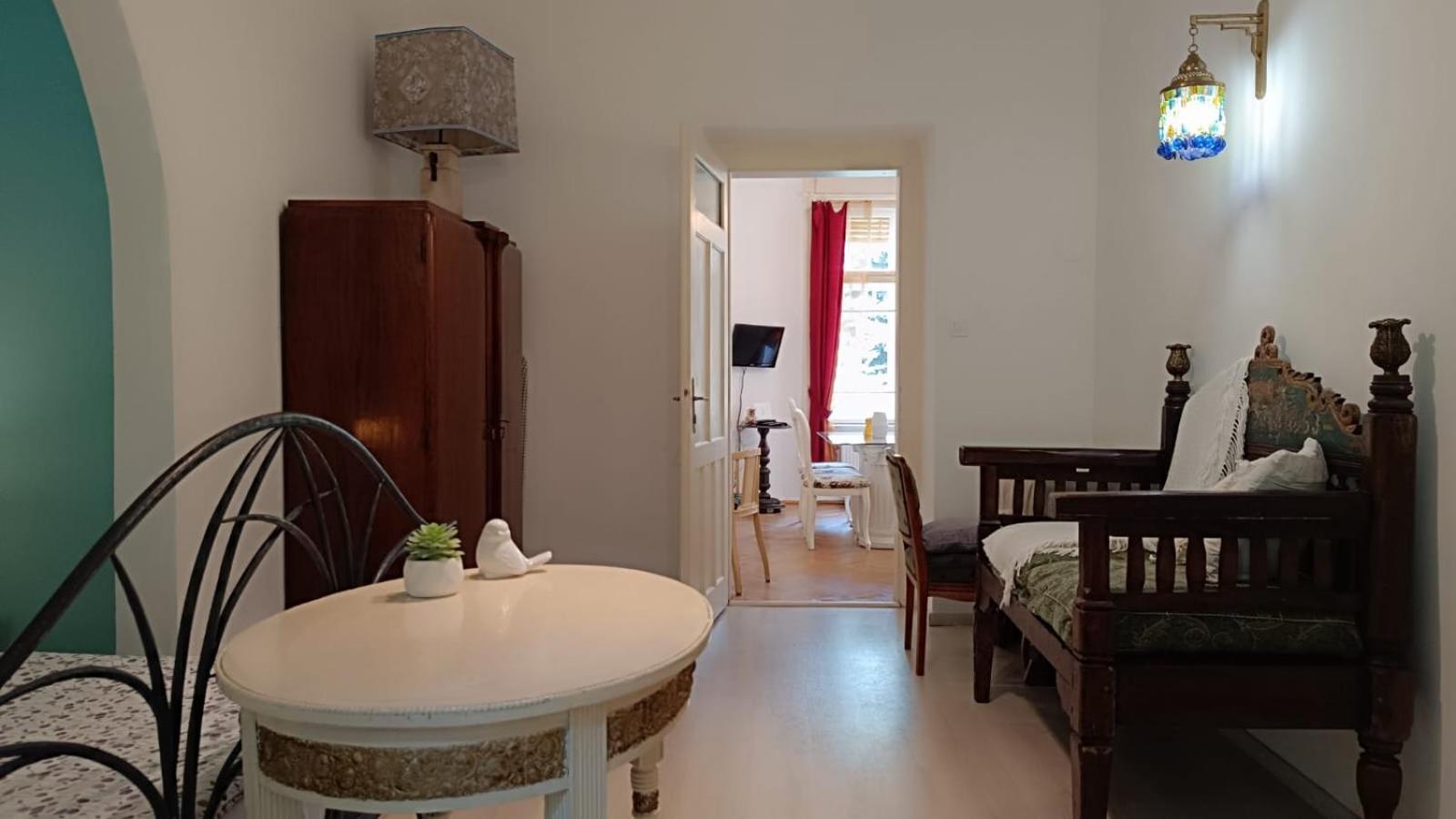 Heritage Harmony With Free Parking Budapest Exteriör bild
